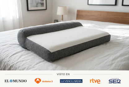 Almohada ComfortSleep Cefalea V4 — La única con reborde cervical para que tu cuello no se tense (Hoy Incluye Aire Portátil GRATIS y FUNDA) *30 noches de prueba *Medidas: 8x45x80cm