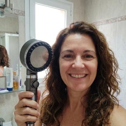 1 + 1 GRATIS | Hydroluxe Cromada Original™ – Cuida tu pelo y el de tu familia: filtra el agua (cal y cloro) que agrede tu raíz. (Incluye 12 filtros GRATIS para todo el año + 30 días de prueba)