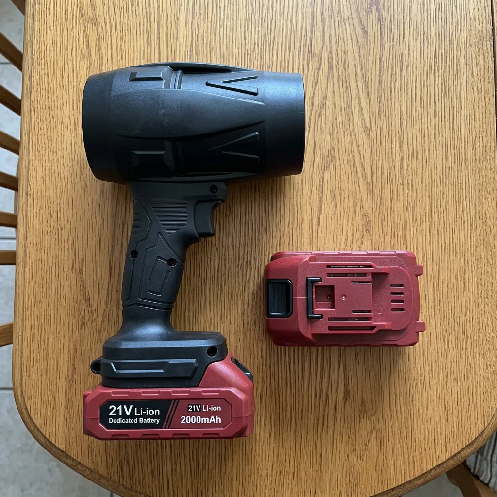 Turbojet con dos baterías intercambiables de 21V