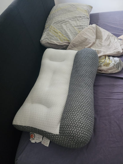 1 + 1 GRATIS | ComfortSleep Cefalea V4 — Almohada cervical contra cefalea matutina (Hoy incluye otra GRATIS valorada en 49 euros para tu pareja) *Llevan fundas. **(30 noches de prueba) *Medidas: 8x45x80cm